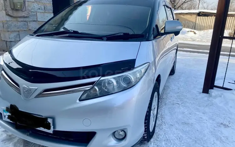 Toyota Estima 2010 года за 7 100 000 тг. в Урджар