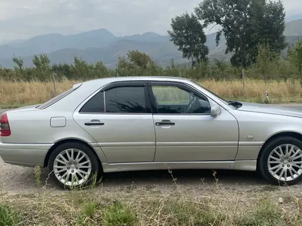 Mercedes-Benz C 280 1995 года за 2 100 000 тг. в Алматы – фото 3