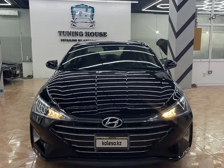 Hyundai Elantra 2018 года за 5 500 000 тг. в Шымкент