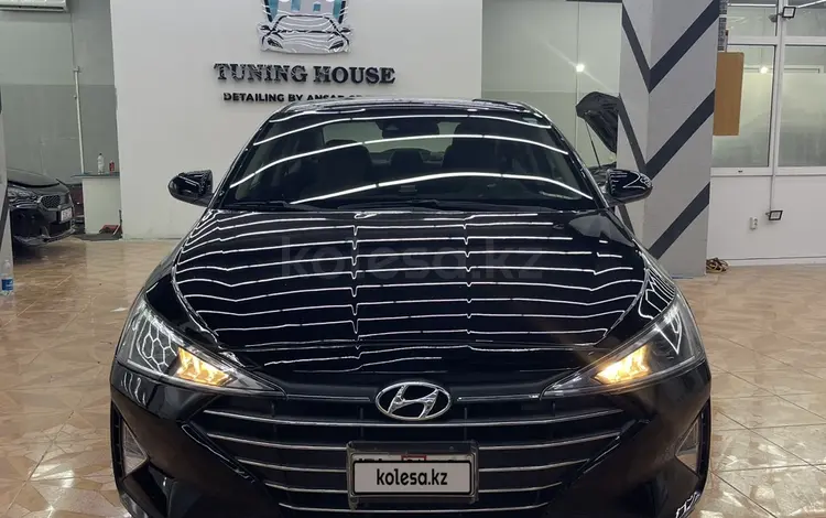 Hyundai Elantra 2018 года за 5 500 000 тг. в Шымкент