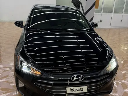 Hyundai Elantra 2018 года за 5 500 000 тг. в Шымкент – фото 13