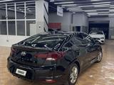 Hyundai Elantra 2018 года за 5 500 000 тг. в Шымкент – фото 3
