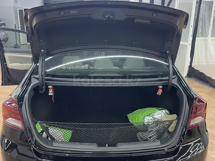 Hyundai Elantra 2018 года за 5 500 000 тг. в Шымкент – фото 9