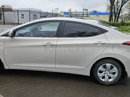 Hyundai Elantra 2014 года за 6 200 000 тг. в Уральск – фото 3