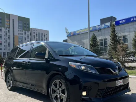 Toyota Sienna 2019 года за 17 500 000 тг. в Астана – фото 3