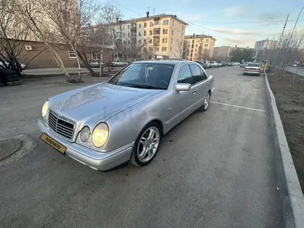 Mercedes-Benz E 320 1998 года за 3 700 000 тг. в Астана – фото 10