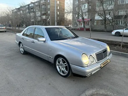 Mercedes-Benz E 320 1998 года за 3 700 000 тг. в Астана – фото 2