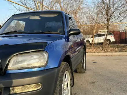 Toyota RAV4 1995 года за 2 850 000 тг. в Алматы – фото 2