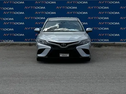 Toyota Camry 2020 года за 12 300 000 тг. в Актау – фото 4