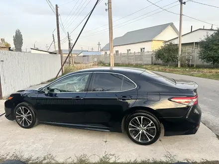 Toyota Camry 2018 года за 9 000 000 тг. в Тараз – фото 9