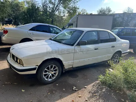 BMW 520 1991 года за 600 000 тг. в Караганда – фото 3