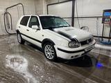 Volkswagen Golf 1992 года за 1 400 000 тг. в Астана – фото 2