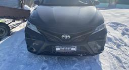 Toyota Camry 2018 года за 6 200 000 тг. в Астана – фото 2