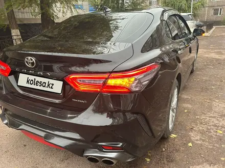 Toyota Camry 2020 года за 15 000 000 тг. в Караганда