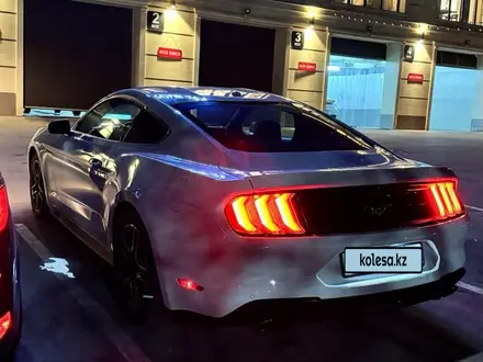 Ford Mustang 2021 года за 17 500 000 тг. в Алматы – фото 3