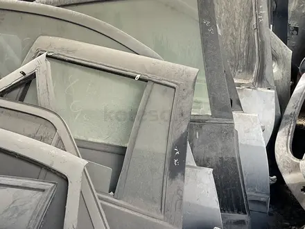 Двери Опель зафира за 1 000 тг. в Караганда