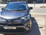 Toyota RAV4 2017 года за 12 800 000 тг. в Уральск – фото 4