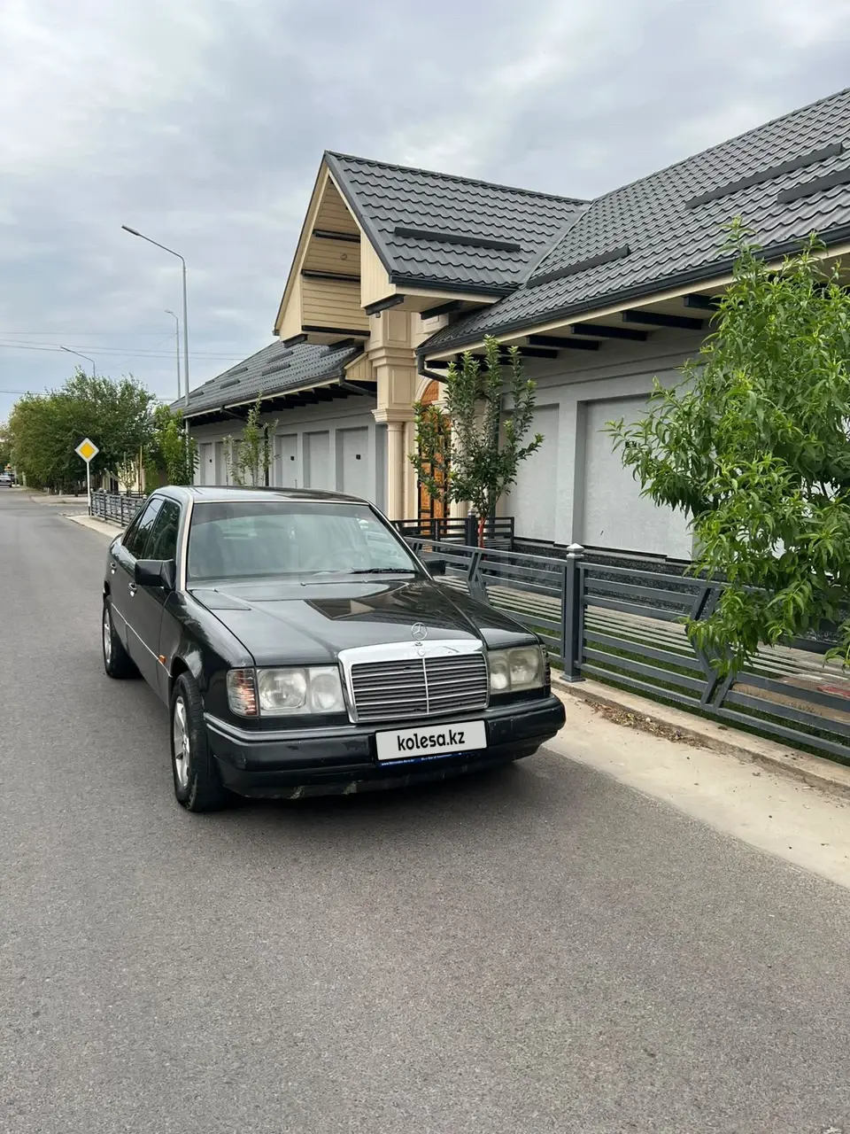 Mercedes-Benz E-Class, 1993