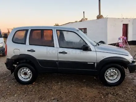 Chevrolet Niva 2013 года за 2 000 000 тг. в Жезказган – фото 2