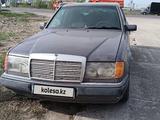 Mercedes-Benz E 200 1992 года за 650 000 тг. в Астана – фото 2