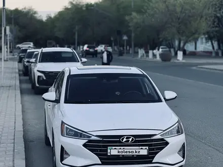 Hyundai Elantra 2019 года за 7 700 000 тг. в Атырау – фото 4