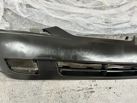 Бампер передний Kia Rio 2000-2005 за 68 000 тг. в Алматы