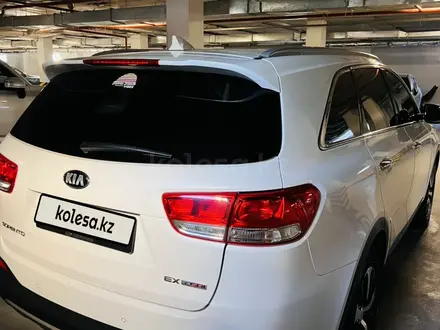 Kia Sorento 2016 года за 10 500 000 тг. в Атырау – фото 2