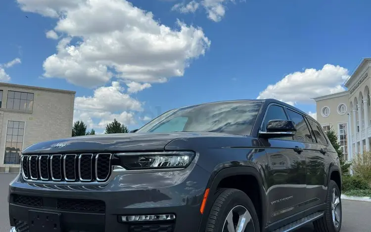 Jeep Grand Cherokee 2022 года за 38 000 000 тг. в Уральск