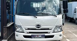Hino  300 бортовой 2022 года за 19 000 000 тг. в Алматы – фото 2