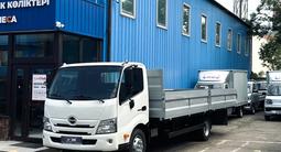 Hino  300 бортовой 2022 года за 19 000 000 тг. в Алматы