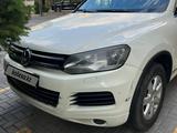 Volkswagen Touareg 2010 года за 9 700 000 тг. в Алматы – фото 3