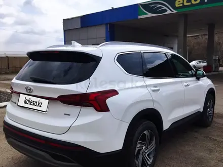 Hyundai Santa Fe 2023 года за 17 500 000 тг. в Семей – фото 3