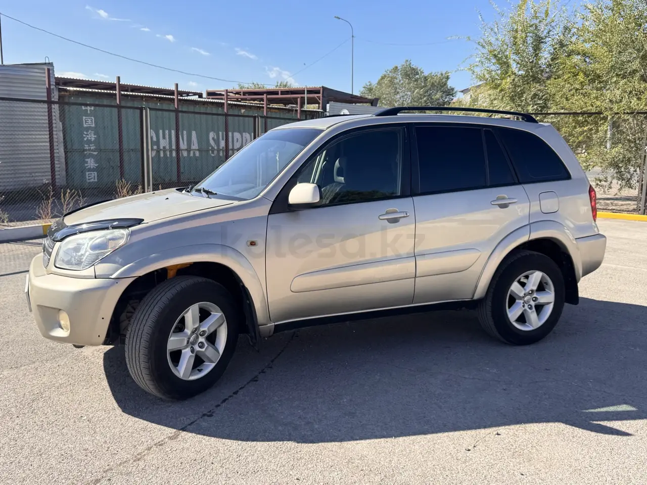 Toyota RAV4, 2005