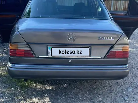 Mercedes-Benz E 230 1991 года за 1 150 000 тг. в Алматы