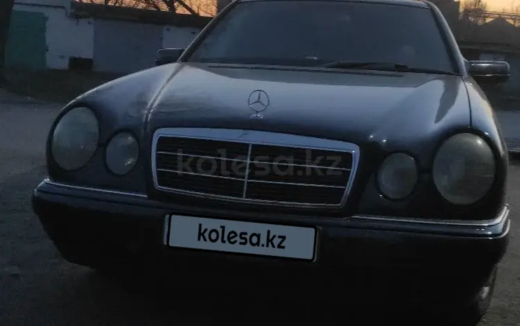 Mercedes-Benz E 230 1996 года за 2 700 000 тг. в Караганда