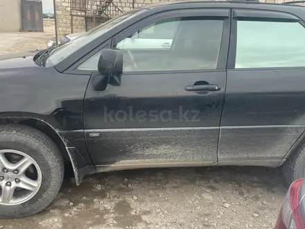 Lexus RX 300 2001 года за 4 490 000 тг. в Жанаозен – фото 6