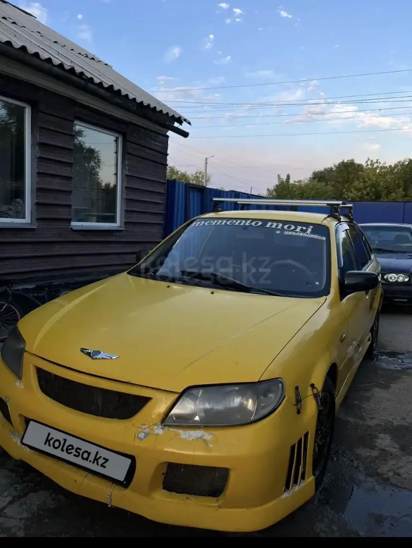 Mazda 323, 2001