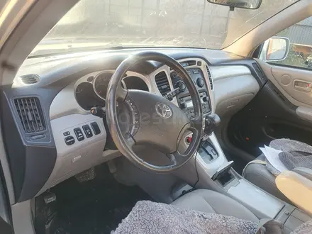 Toyota Highlander 2004 года за 8 200 000 тг. в Шу – фото 8