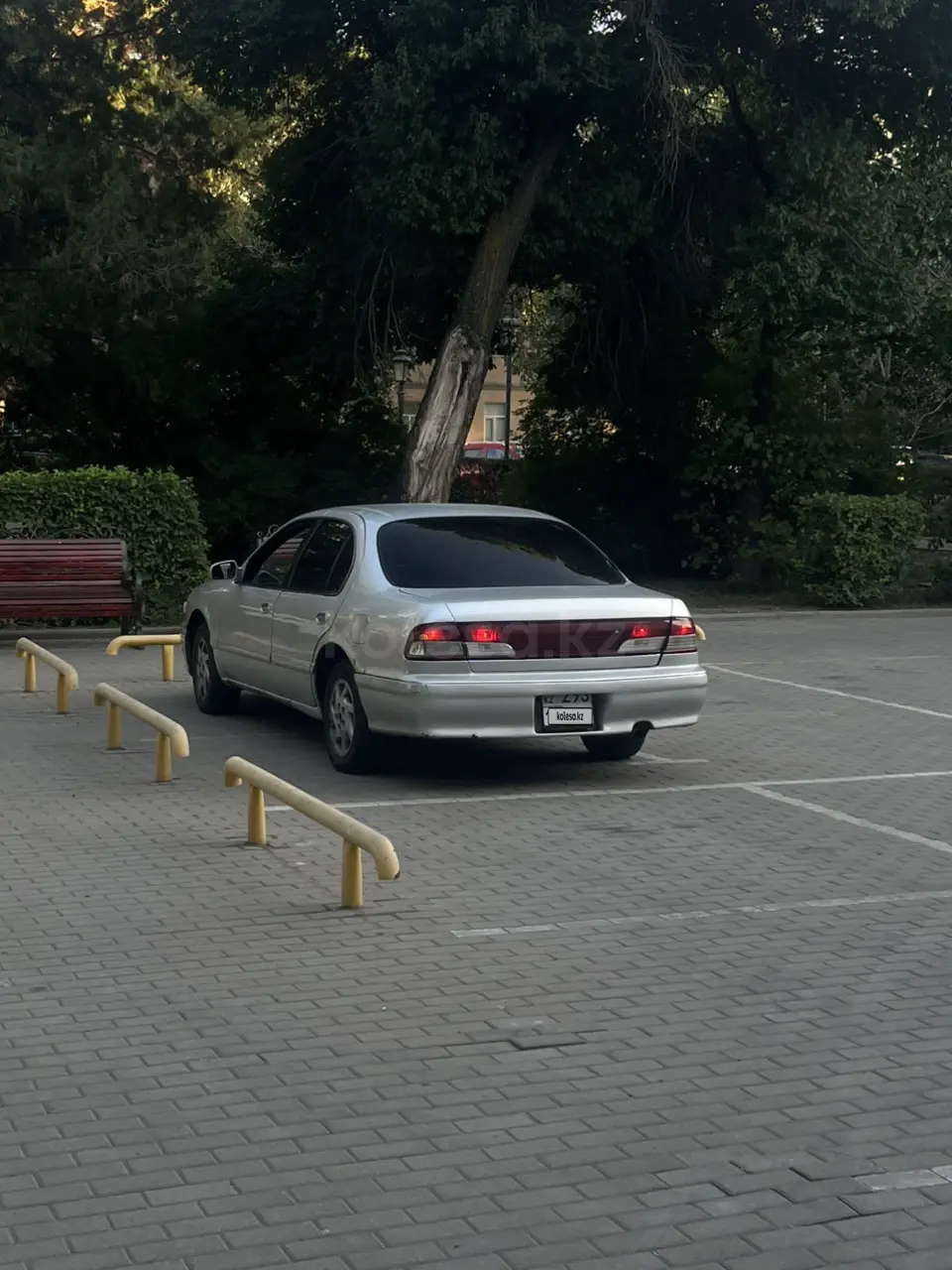Nissan Cefiro, 1998