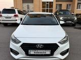 Hyundai Solaris 2018 года за 4 450 000 тг. в Костанай – фото 2