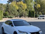 Lexus ES 350 2018 года за 21 500 000 тг. в Алматы – фото 3