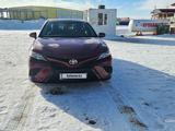 Toyota Camry 2018 года за 14 300 000 тг. в Уральск – фото 3