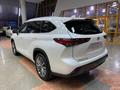 Toyota Highlander Luxe 2022 года за 52 000 000 тг. в Алматы – фото 4