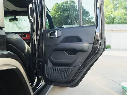Jeep Wrangler 2022 года за 31 200 000 тг. в Алматы – фото 20