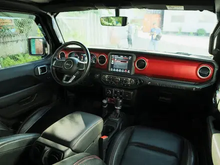 Jeep Wrangler 2022 года за 31 200 000 тг. в Алматы – фото 27