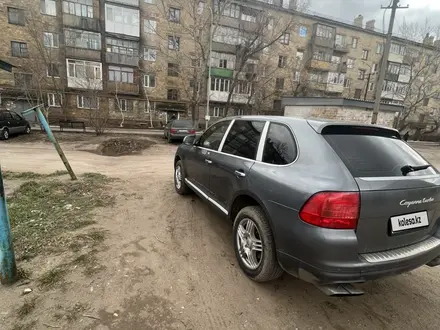 Porsche Cayenne 2006 года за 4 500 000 тг. в Караганда – фото 2