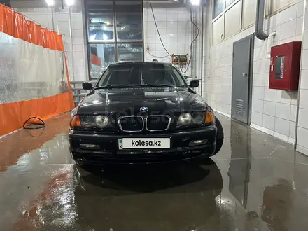 BMW 325 2001 года за 4 500 000 тг. в Астана – фото 4