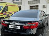 Toyota Camry 2013 годаүшін7 300 000 тг. в Актобе – фото 2