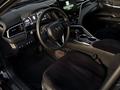 Toyota Camry 2023 года за 16 000 000 тг. в Атырау – фото 3