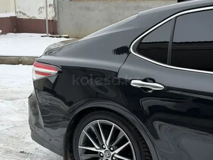 Toyota Camry 2023 года за 16 000 000 тг. в Атырау – фото 9